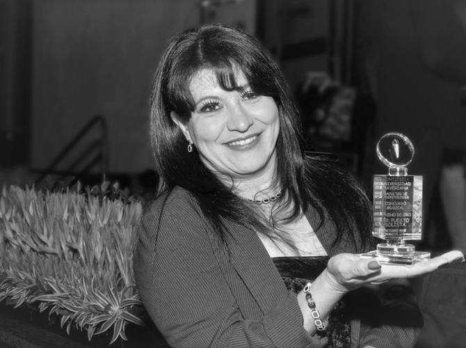 Falleció la Dra. Claudia Patricia Rivero Márquez, Canino de oro lleva su nombre en su honor. Condolencias